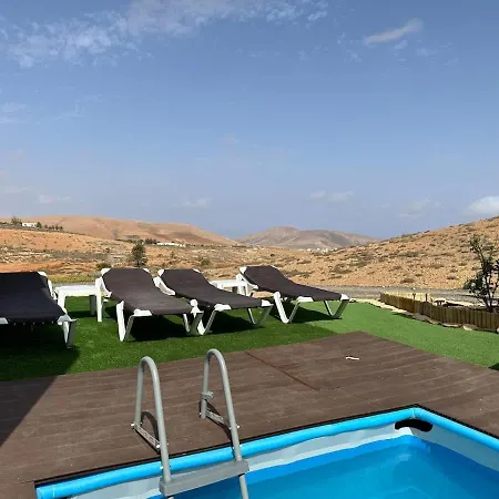 Private With Pool In The Mountains Casa vacanze